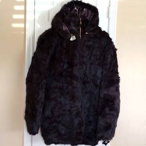 Fine genuine fur with hood ( new throwback very rare) 6x